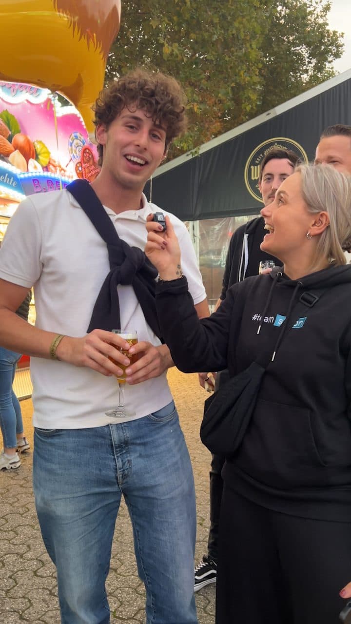 Vorschaubild: Reel: Fragerunde mit Besucherinnen und Besuchern der Bocholter Kirmes